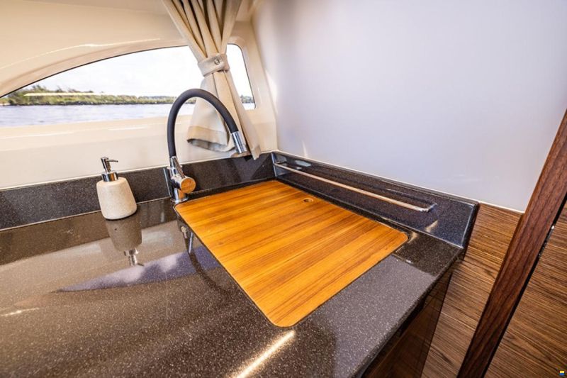 Marex 310 Sun Cruiser