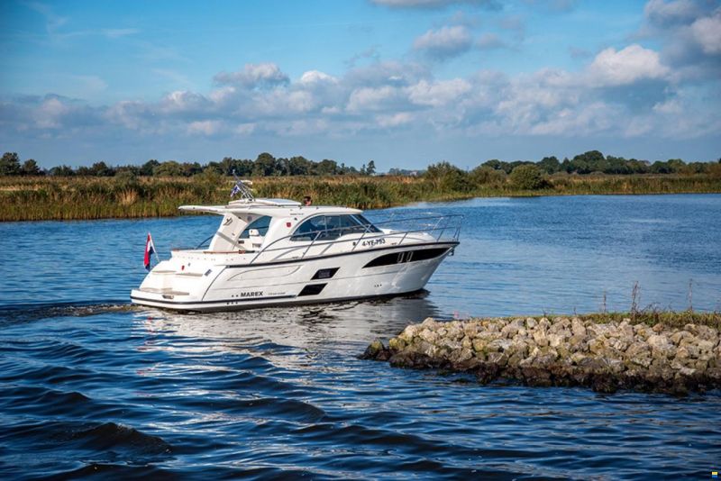 Marex 310 Sun Cruiser
