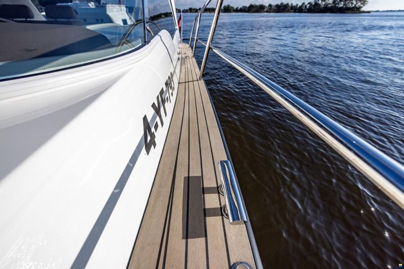 Marex 310 Sun Cruiser
