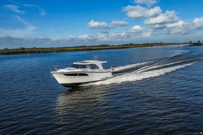 Marex 310 Sun Cruiser