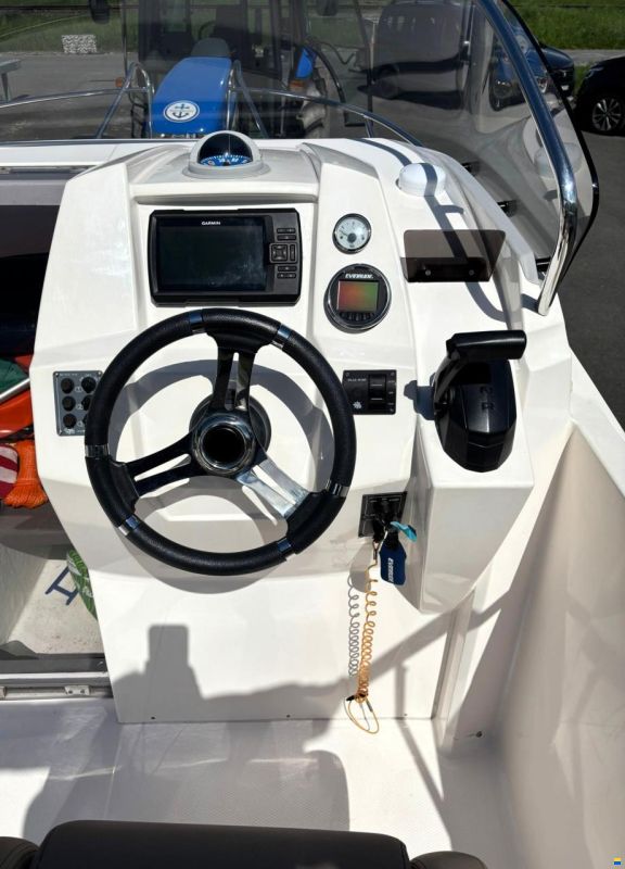 Selection Boats Sunny 20