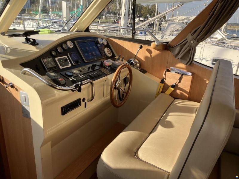 Seaway Greenline 33 Hybrid