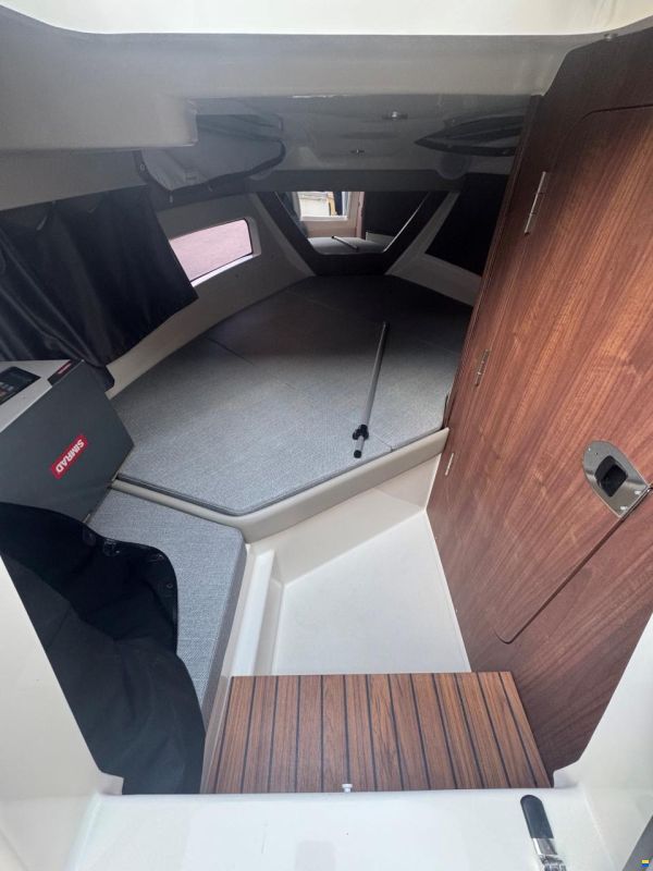 Quicksilver 755 Cruiser