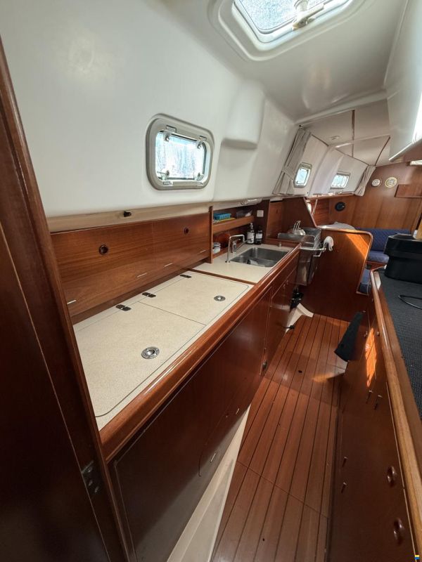 Beneteau Oceanis 36CC