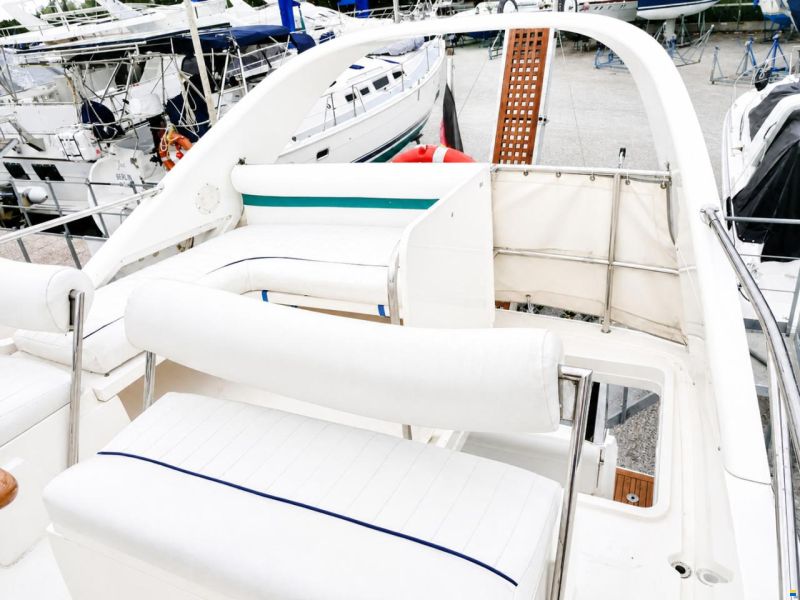 Fairline 33 Brava
