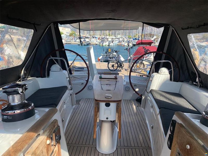 Beneteau Oceanis 43