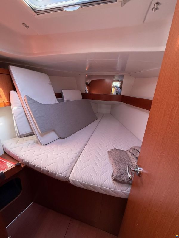 Beneteau Oceanis 34