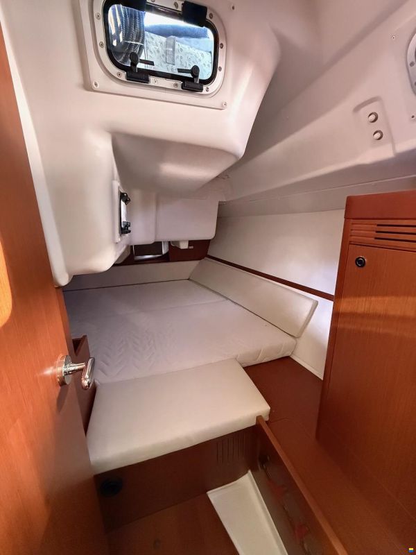 Beneteau Oceanis 34