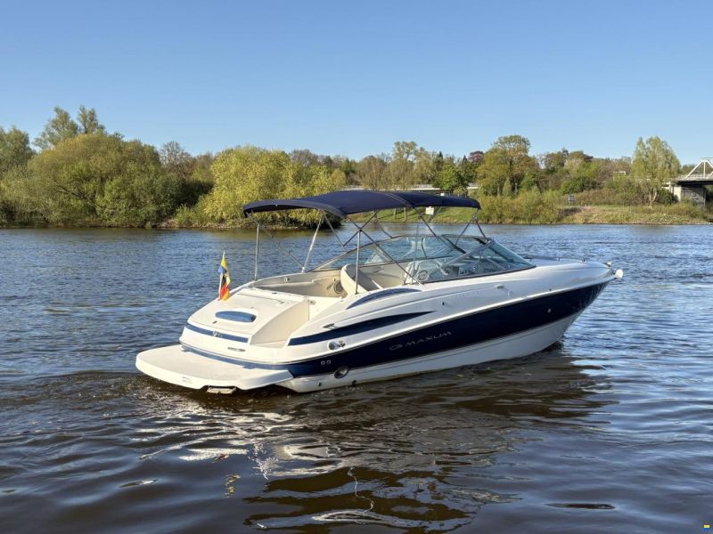 Maxum 2400 SC3