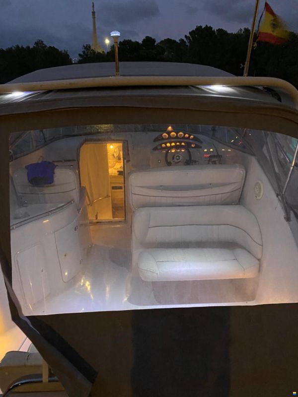 Crownline CR330