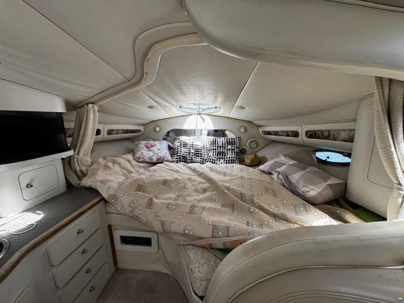 Crownline CR330