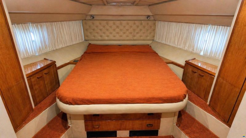 Ferretti 46
