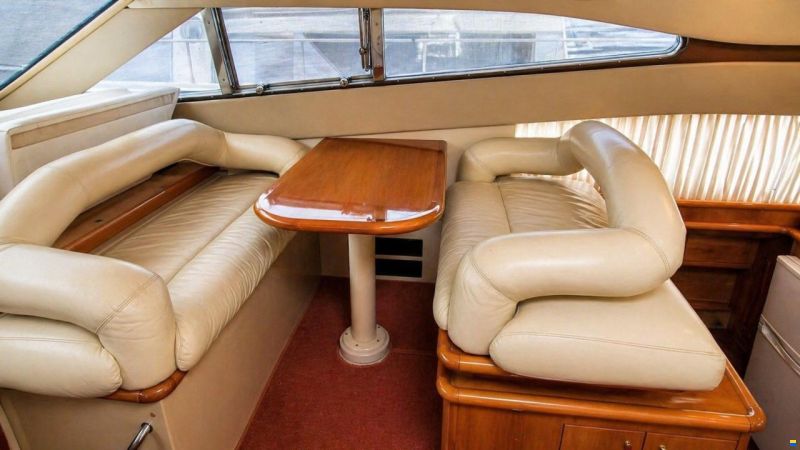 Ferretti 46