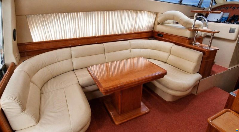 Ferretti 46