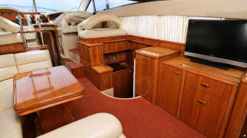 Ferretti 46