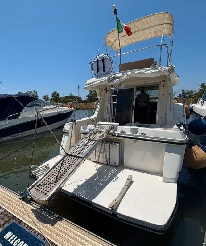 Azimut AZ 34