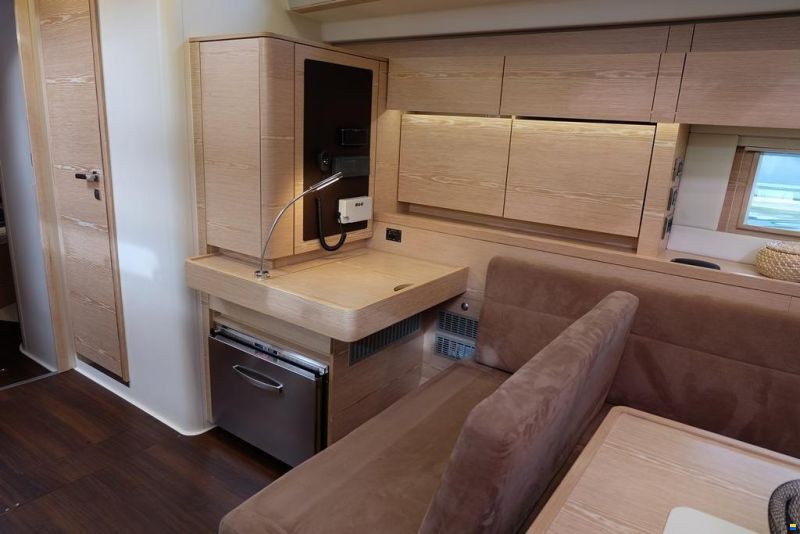 Hanse 588