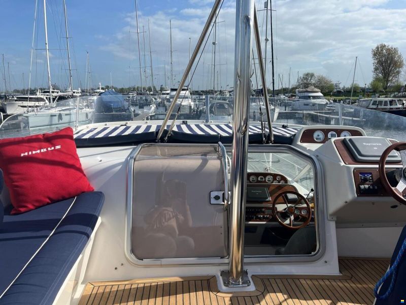 Nimbus 380 Commander