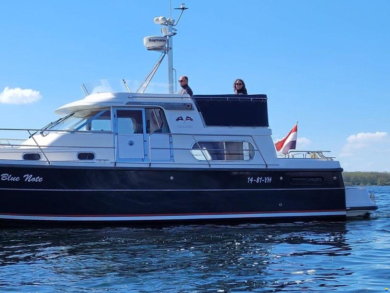 Nimbus 380 Commander