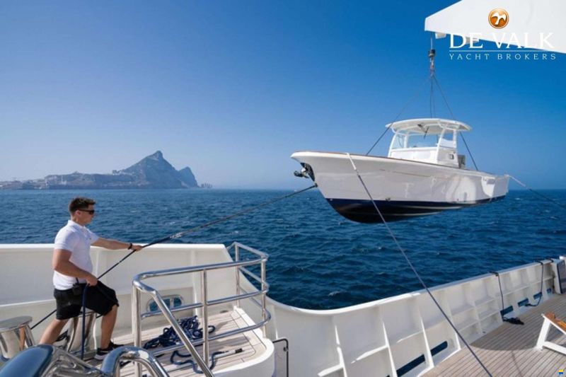Hunt Surfhunter 33