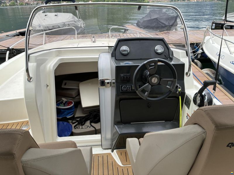 Brunswick QUICKSILVER ACTIV 605 SUNDECK