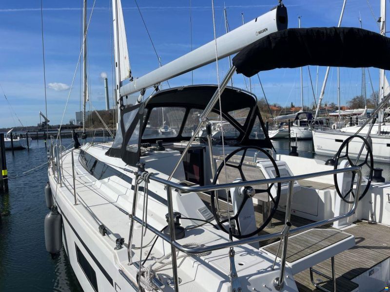 Bavaria C38