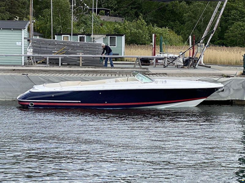 Chris Craft Corsair 28