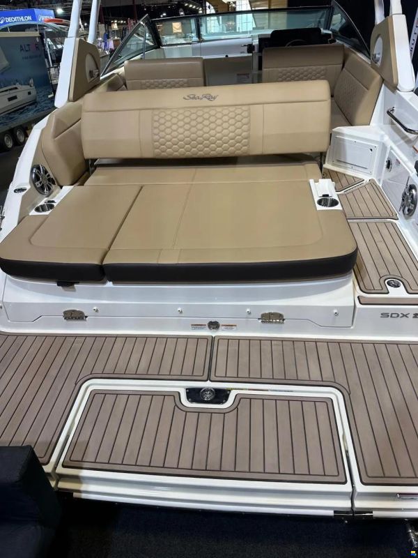 Sea Ray SDX 250