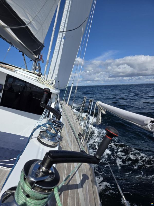 Berckemeyer Yacht Design BM 37 Bristol Decksalon DS