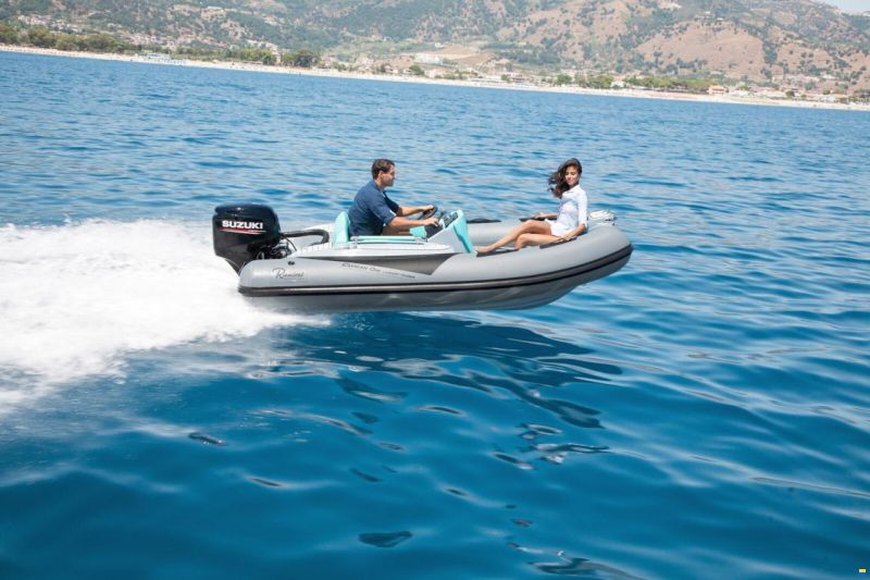 Ranieri Cayman One Luxuary Tender