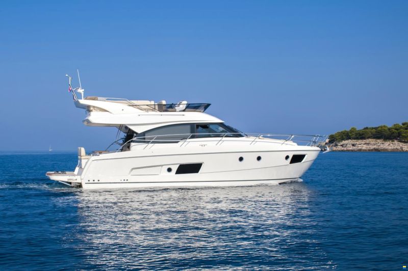 Bavaria Virtess 420 Fly