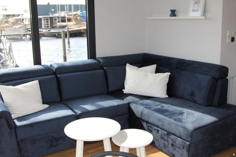 Campi 400 Houseboat CHARTER HARDEWIJK