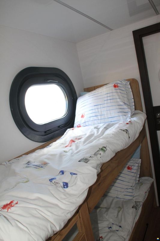 Campi 400 Houseboat CHARTER HARDEWIJK