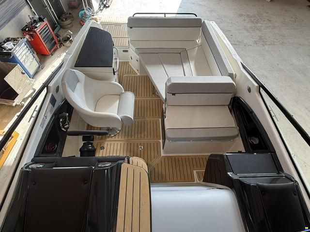 Quicksilver Activ 755 Cruiser mit 250PS