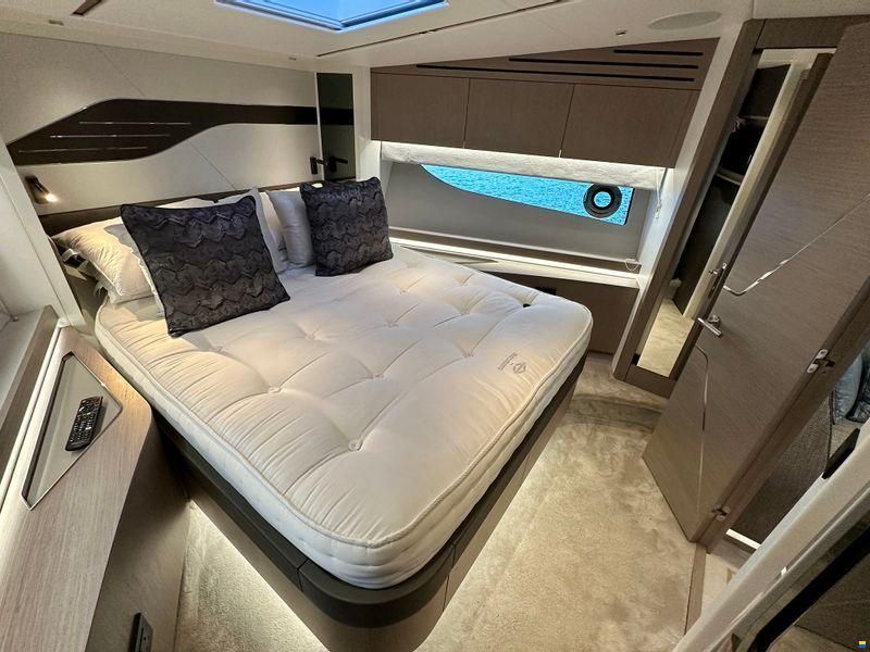 Sunseeker Predator 60 Evo