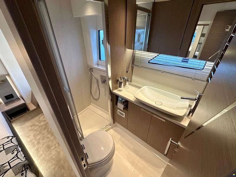 Sunseeker Predator 60 Evo