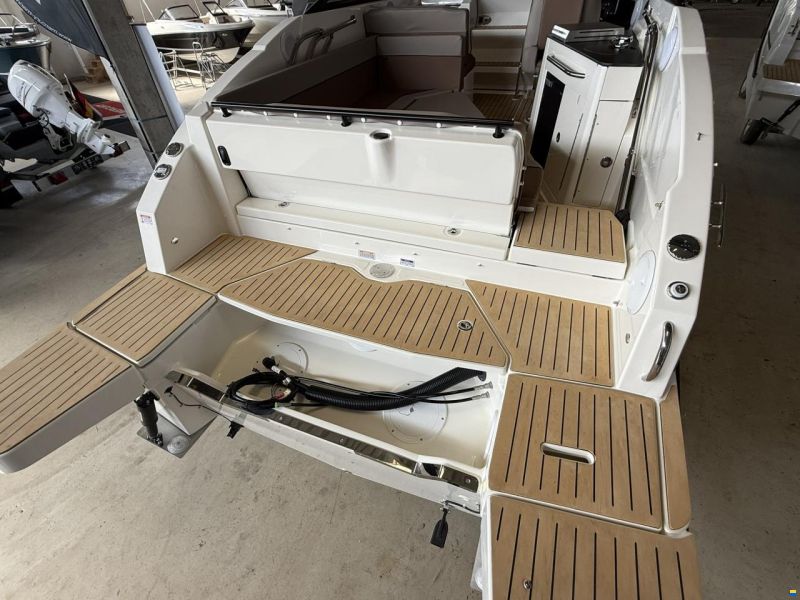 Quicksilver Activ 805 Cruiser mit 250PS