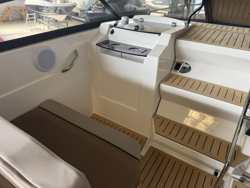 Quicksilver Activ 805 Cruiser mit 250PS