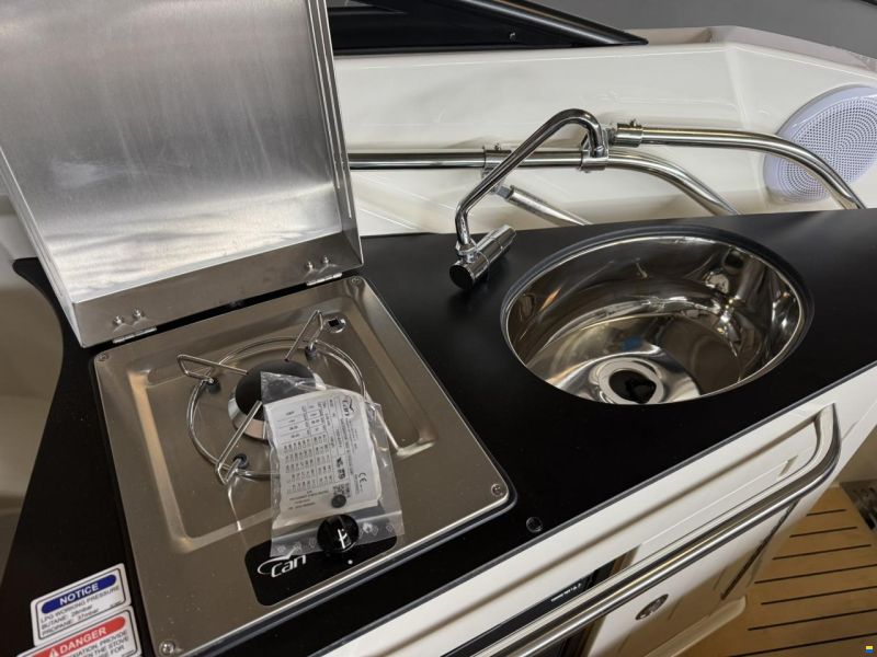 Quicksilver Activ 805 Cruiser mit 250PS