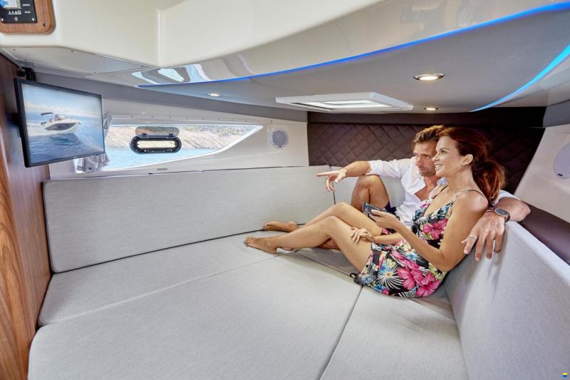 Quicksilver Activ 875 Sundeck mit 2x 250PS