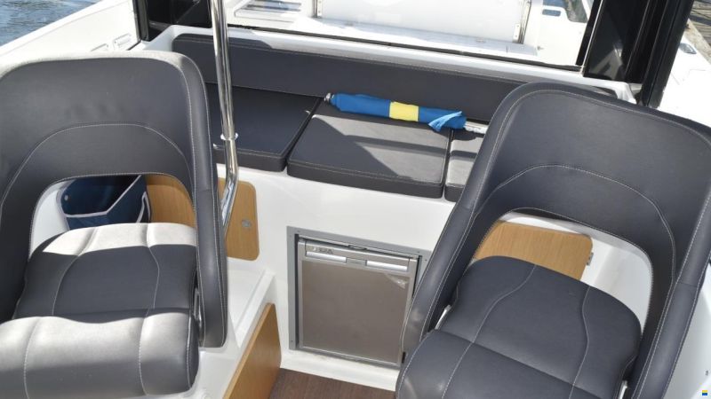 BENETEAU UTOMBORDARE BARRACUDA 8