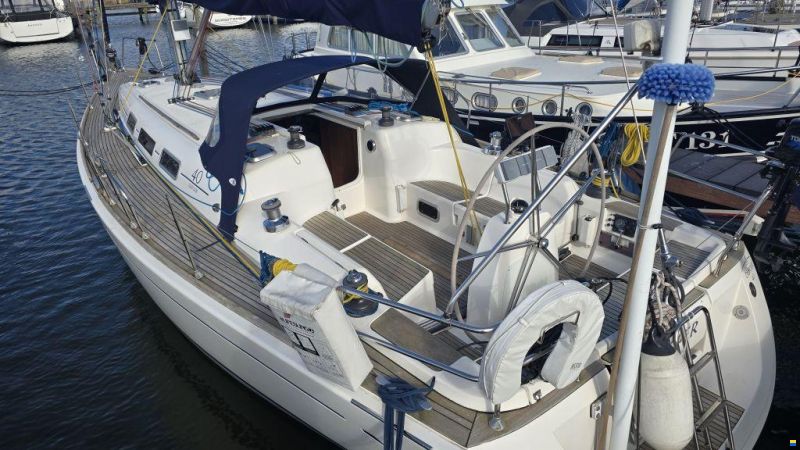 Dufour 40 Performance