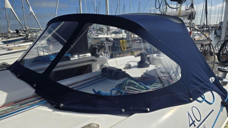 Dufour 40 Performance