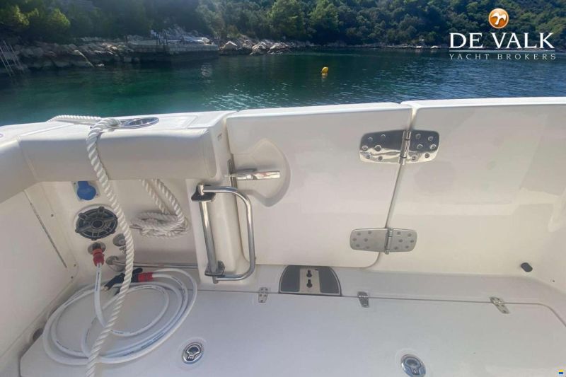 Boston Whaler 330 Outrage