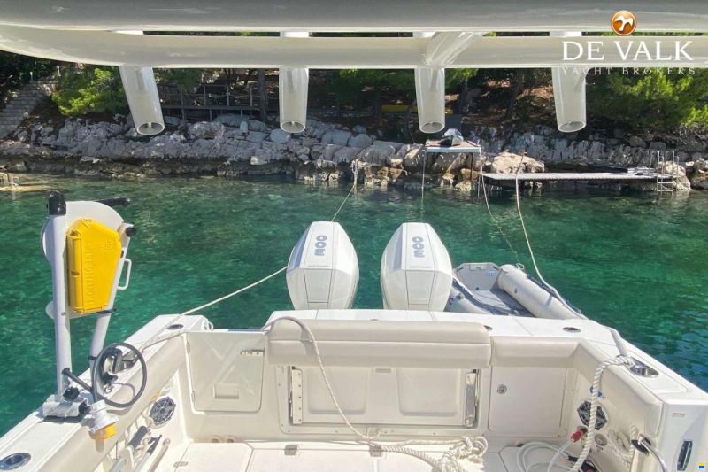 Boston Whaler 330 Outrage