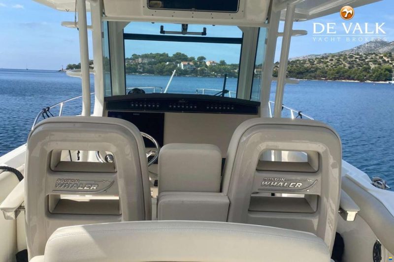 Boston Whaler 330 Outrage