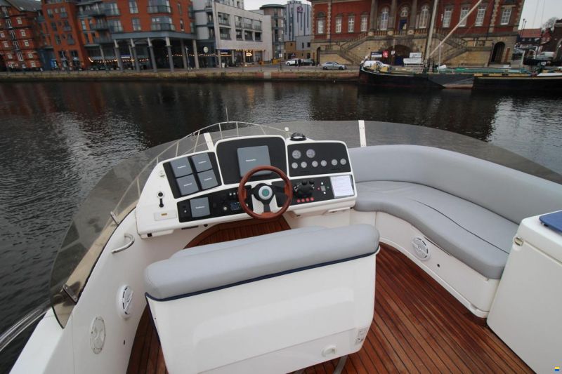 Sealine T47