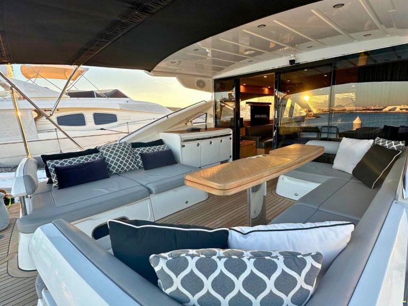 Princess V65