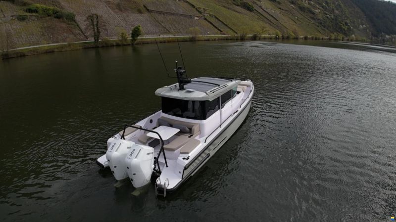 Axopar 37 XC Cross Cabin