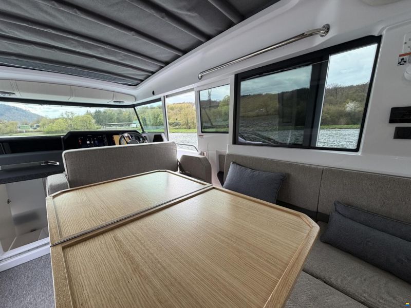 Axopar 37 XC Cross Cabin